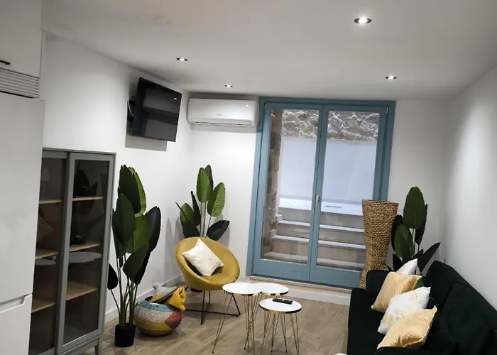 A Casa Da Igrexa Tatil Evi Ribadavia