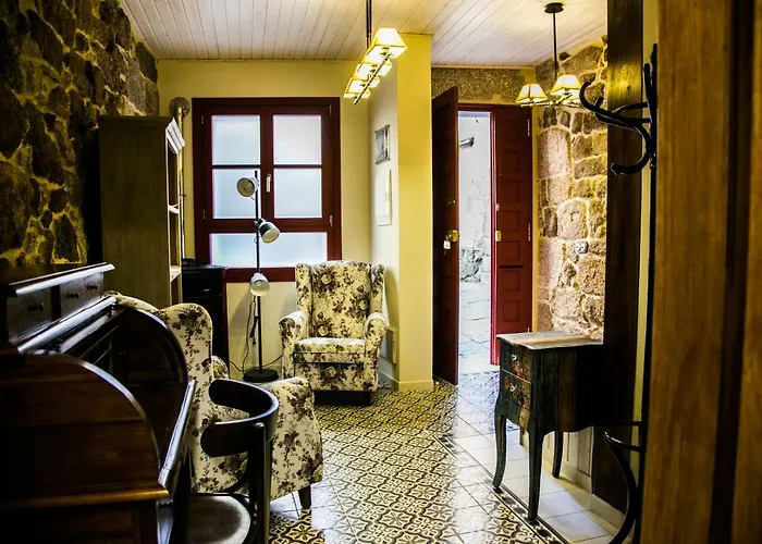 Tatil Evi A Casa Da Igrexa Ribadavia